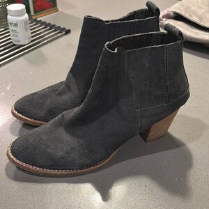 Dolce Vita suede booties